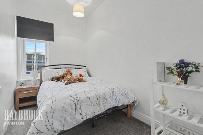 3 bed Terraced for sale Image 11