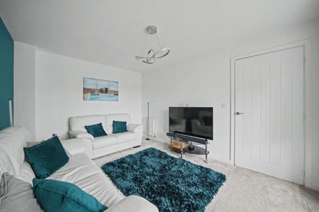 4 bed Detached for sale Image 9