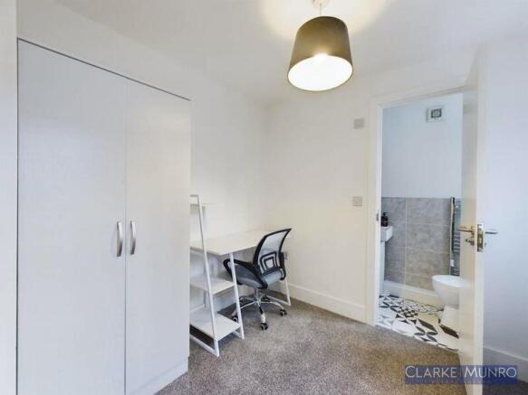 1 bed House Share to rent Image 11