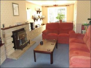Lounge/ Dining Area