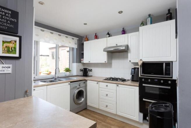 2 bed Semi-Detached Bungalow for sale Image 4