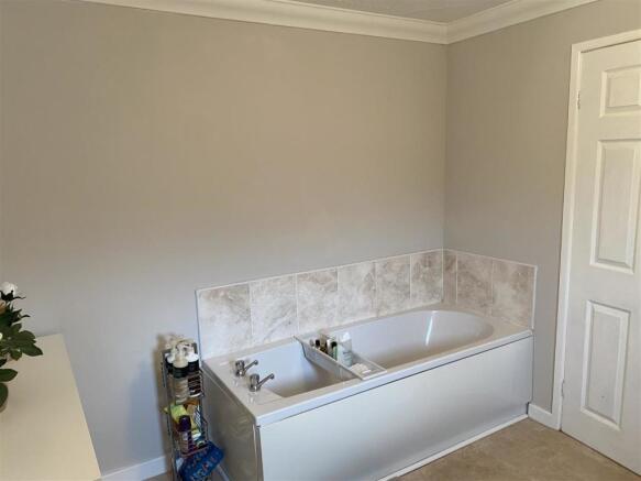 Upstairs Family Bathroom