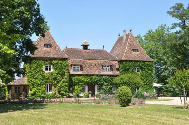 Photo 1