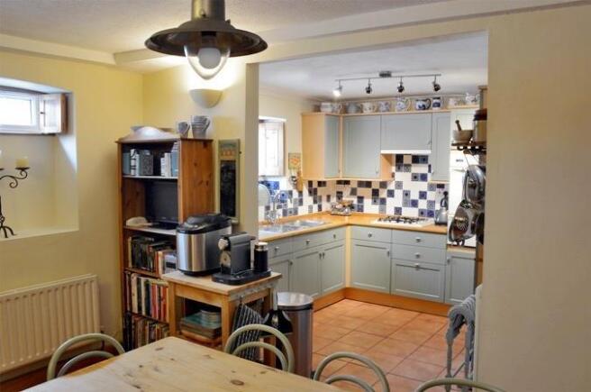 DINING THROUGH TO KITCHEN.jpg