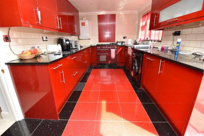 Kitchen / Breakfast Room