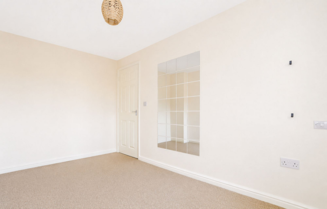 3 bed Semi-Detached to rent Image 10