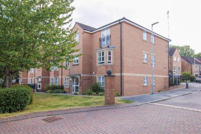2 bed Apartment for sale Image 10