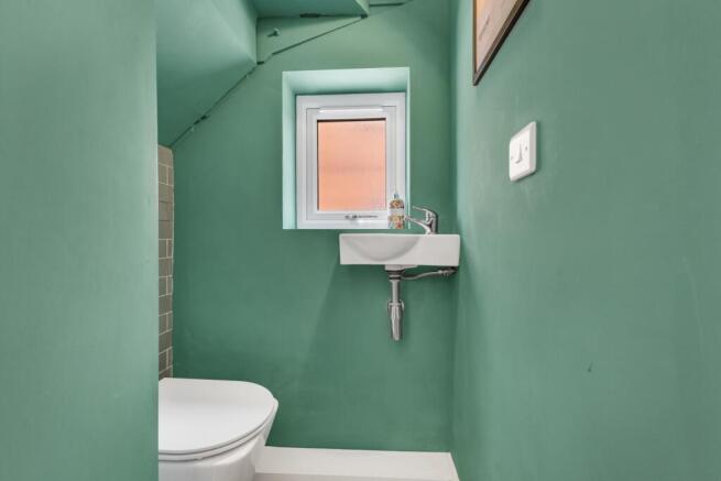 4 bed Semi-Detached for sale Image 12