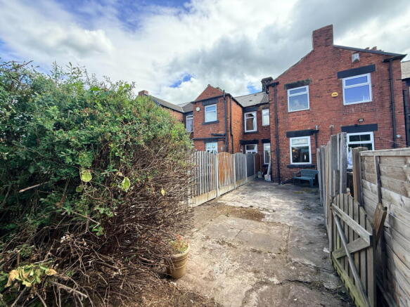 2 bed Terraced for sale Image 2