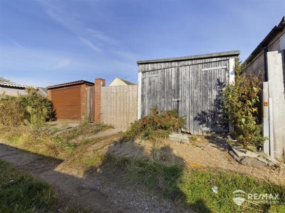 Garage - Rear.jpg