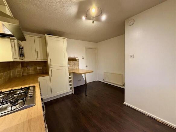 Teal Close kitchen 2.jpg