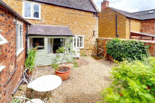 4. Garden 4