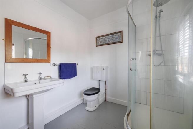Family shower room