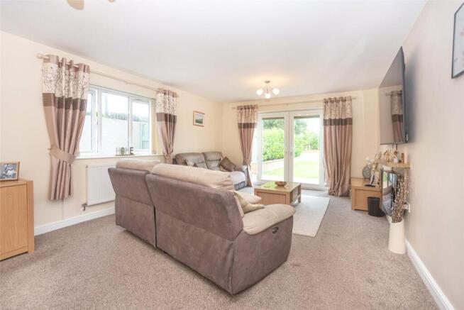 David Street, Malltraeth, Bodorgan, Isle of Anglesey, LL62 photo 4