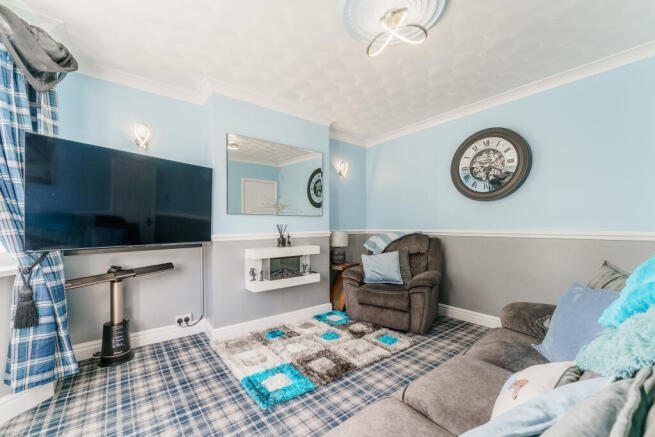 3 bed Semi-Detached for sale Image 6