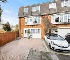 32a, Beech Close, Folkestone CT19 5TB