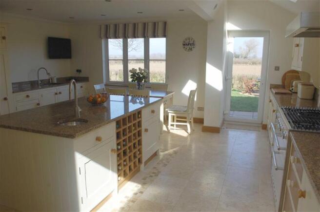 BREAKFAST KITCHEN