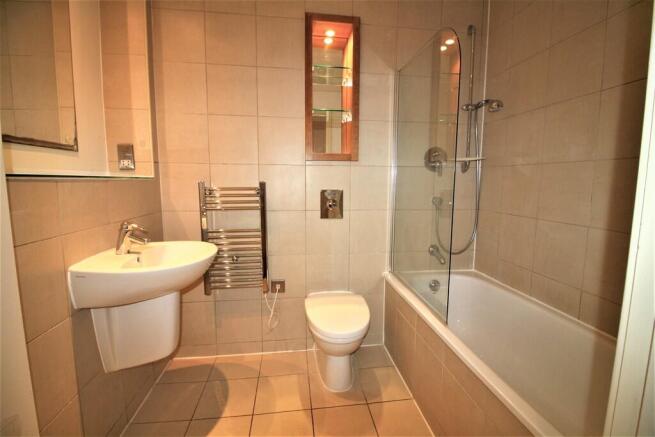 1 bed Apartment to rent Image 4