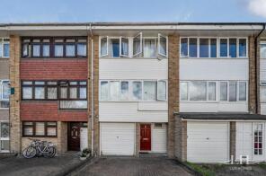 7, Yale Way, Hornchurch RM12 4BD