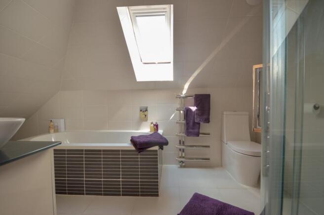 En-Suite Bath/Shower