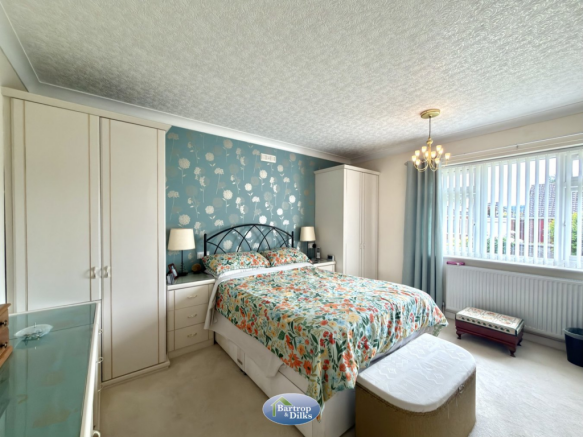 3 bed Detached Bungalow for sale Image 11