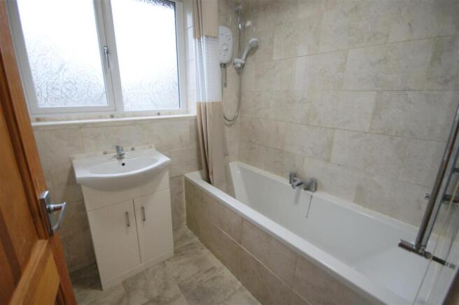 3 bed Terraced to rent Image 8
