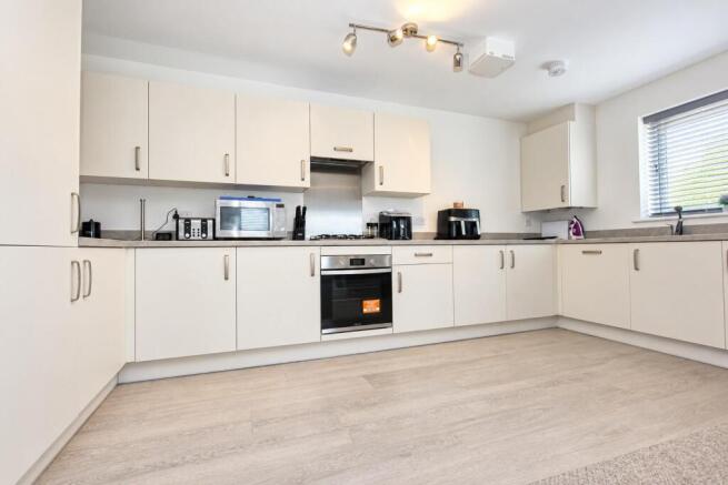 kitchen .jpg