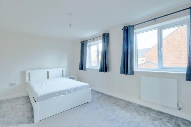 1 bed House Share to rent Image 8