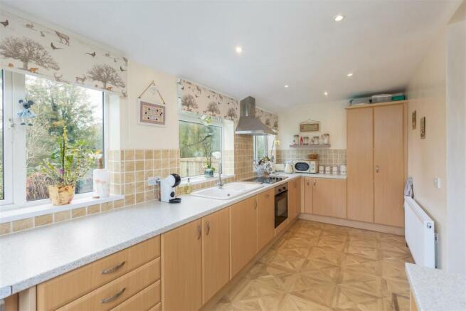 Mouse Cottage Kitchen-2.jpg