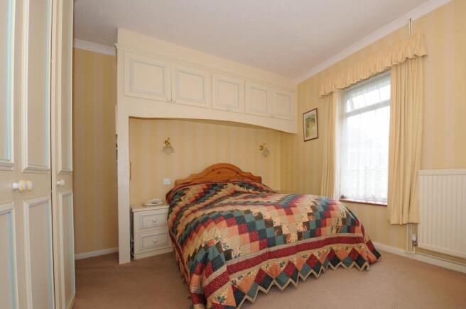 Bedroom 1.jpg