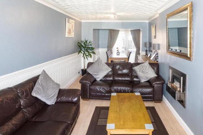 Lounge/Dining Room