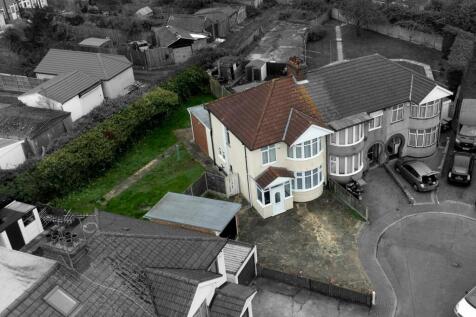 Elmcroft Gardens, London, NW9