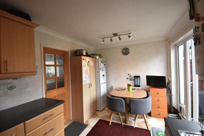 3 bed Semi-Detached for sale Image 5
