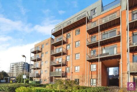 2 The Waterfront, Openshaw, Sports City, Manchester City Centre, M11