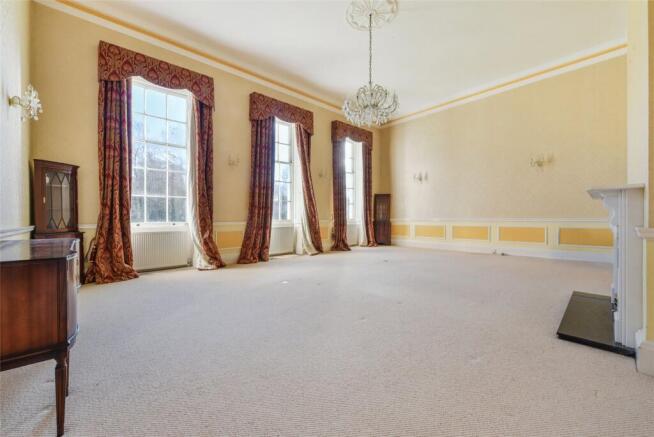 Sitting/Dining Room