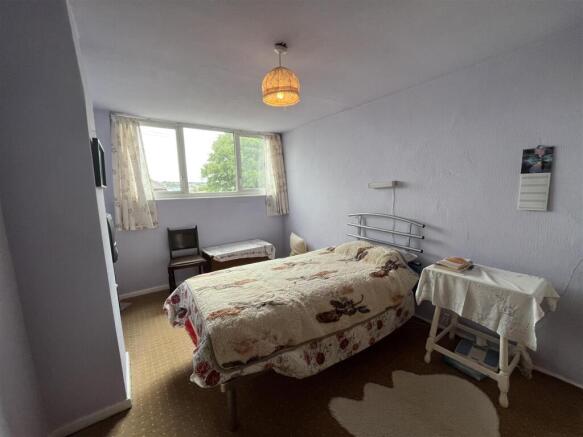 3 bed Semi-Detached Bungalow for sale Image 9