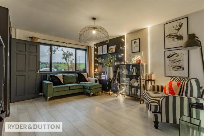 4 bed Semi-Detached for sale Image 10