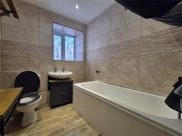 3 bed Terraced for sale Image 6