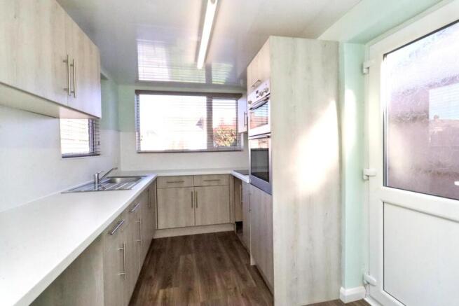 3 bed Semi-Detached for sale Image 7