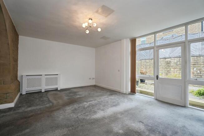 2 bed Apartment for sale Image 4