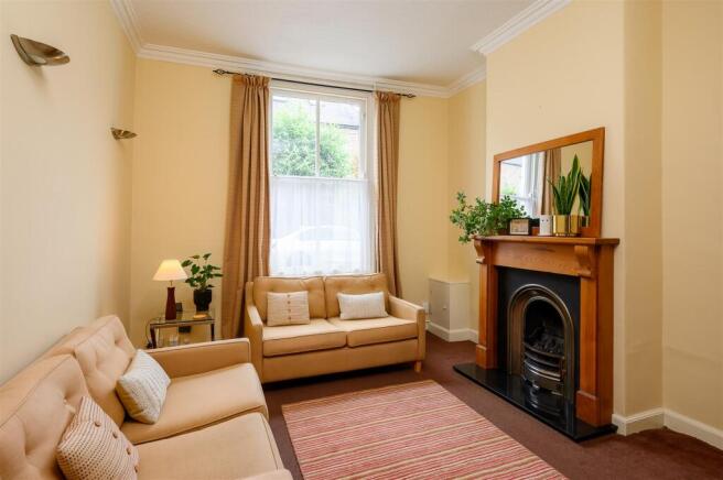2 bed Terraced for sale Image 3