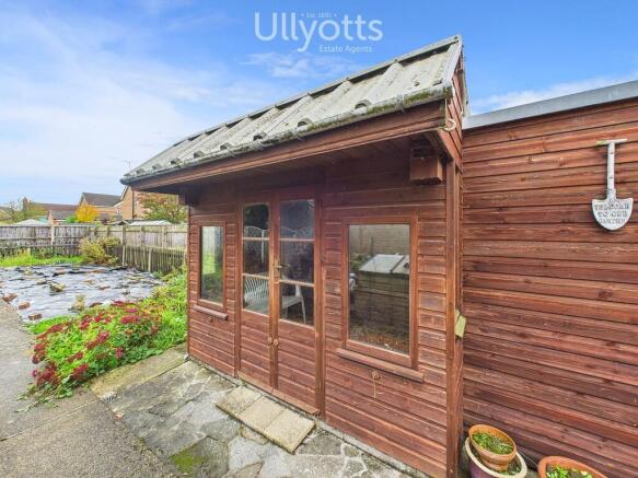 2 bed Semi-Detached Bungalow for sale Image 6