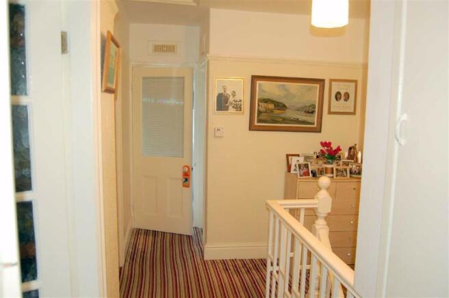 FIRST FLOOR LANDING