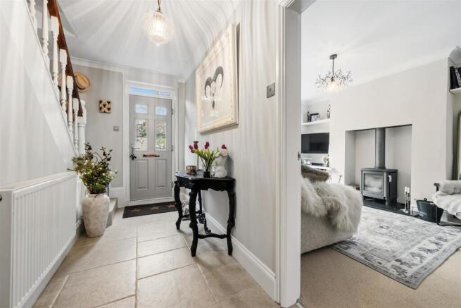 Entrance hallway.jpg