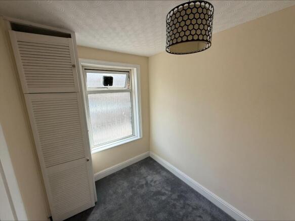 3 bed Terraced to rent Image 6