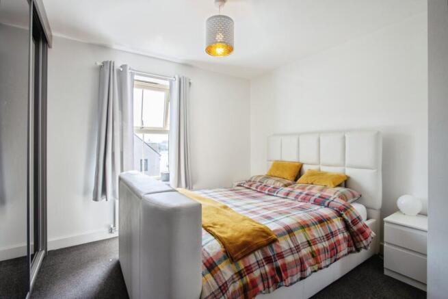 4 bed Semi-Detached for sale Image 10