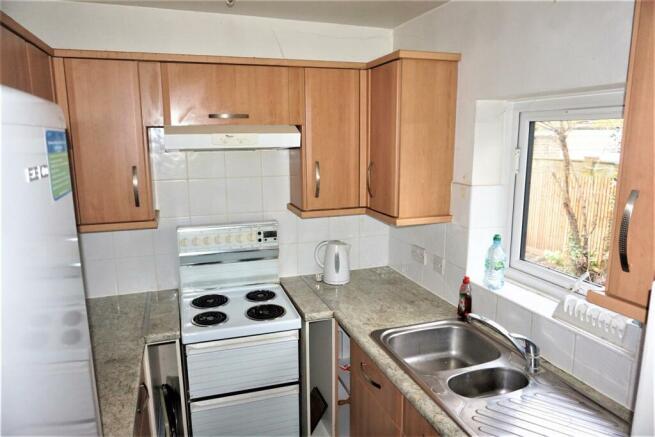 FITTED KITCHEN