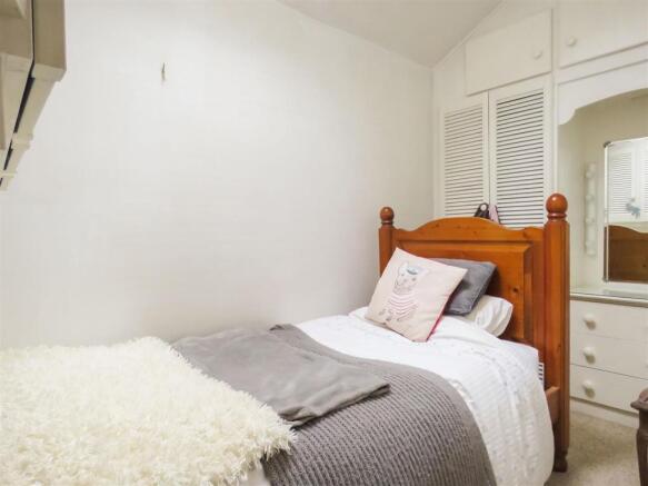 Bedroom.JPG