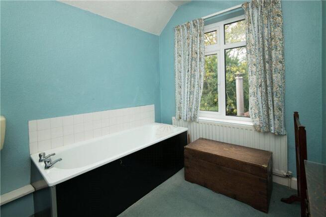 05 Bathroom