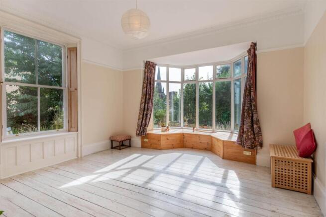 2 bed Apartment for sale Image 6